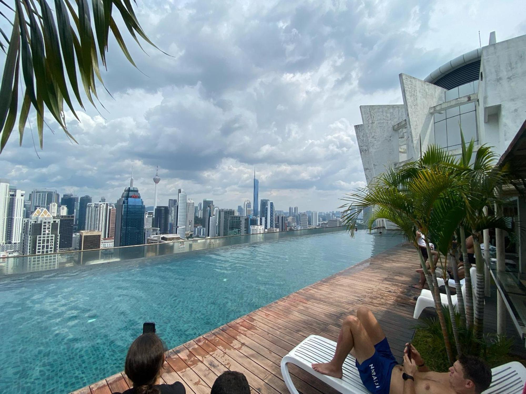 Skyfloat Infinity Hostel Kuala Lumpur Buitenkant foto